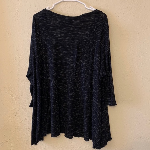 Oversized 3X basic black top - Picture 4 of 4